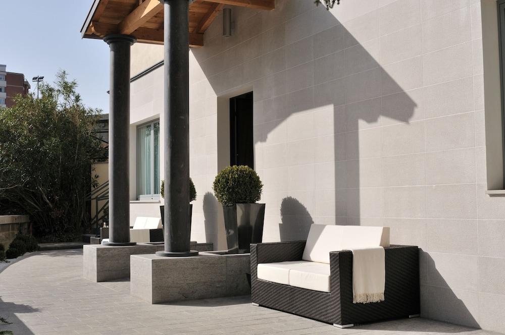 Hotel Le Corderie Триест Екстериор снимка