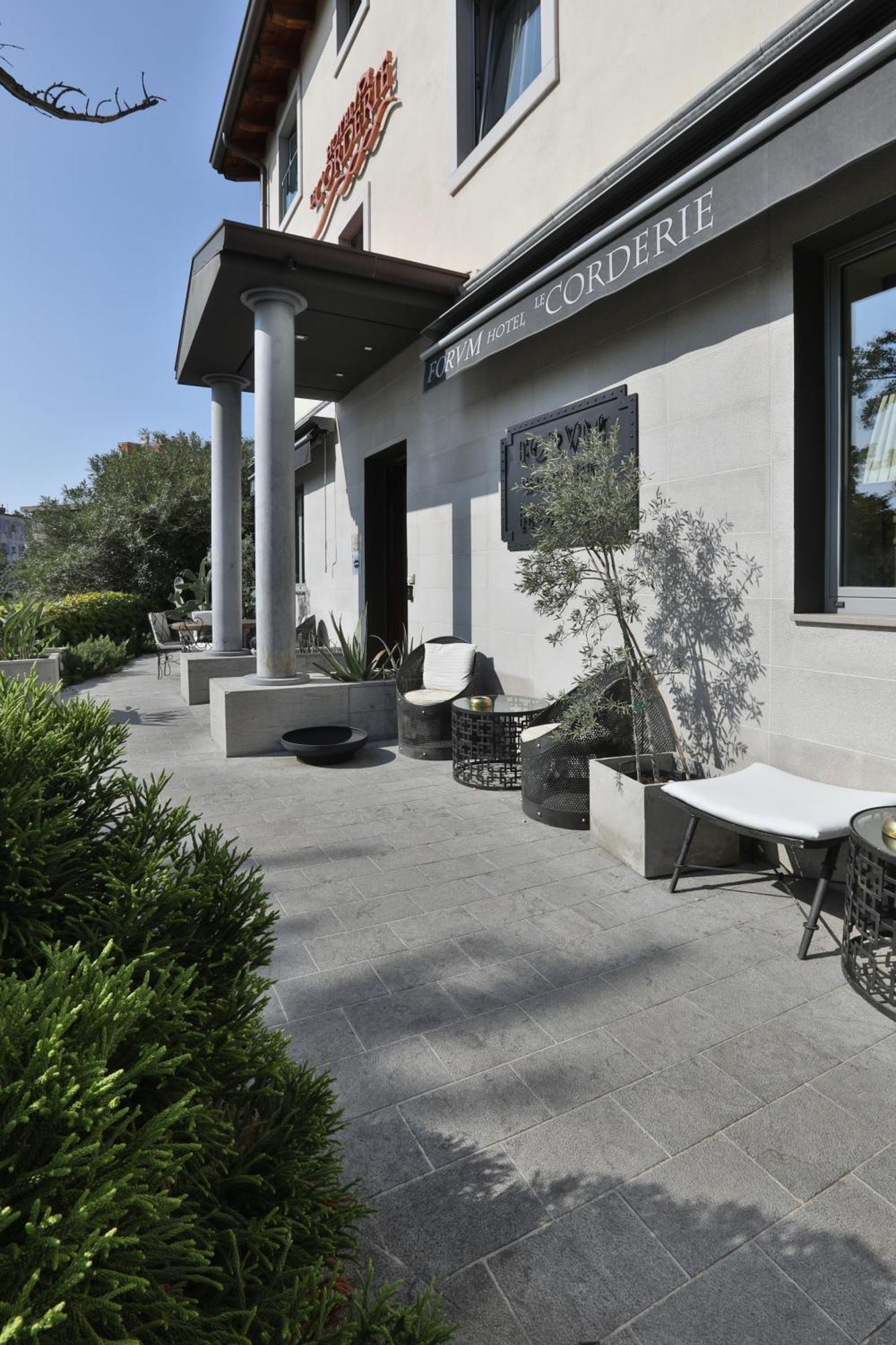 Hotel Le Corderie Триест Екстериор снимка