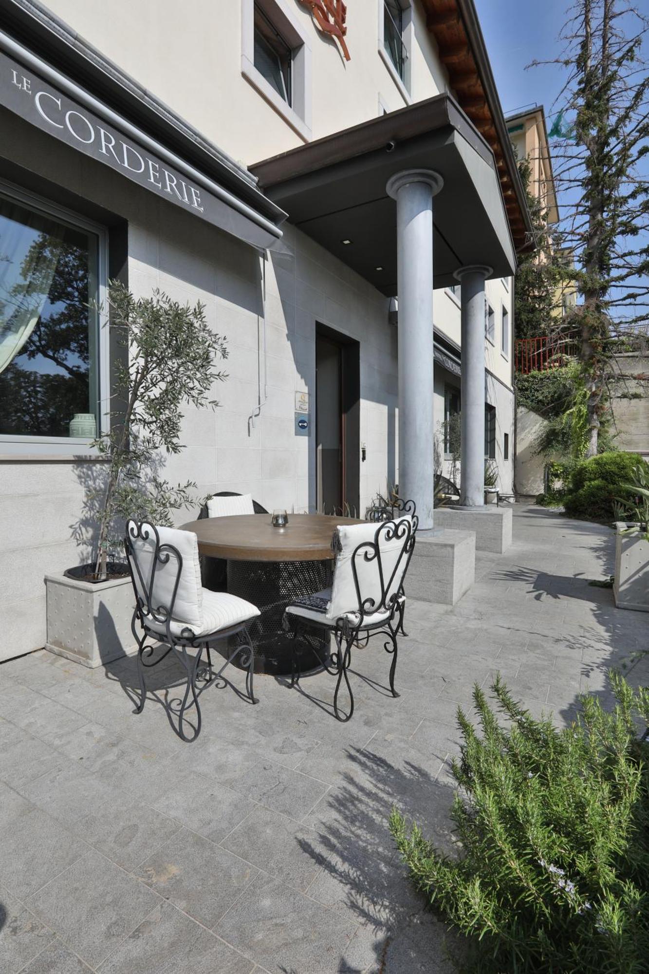Hotel Le Corderie Триест Екстериор снимка